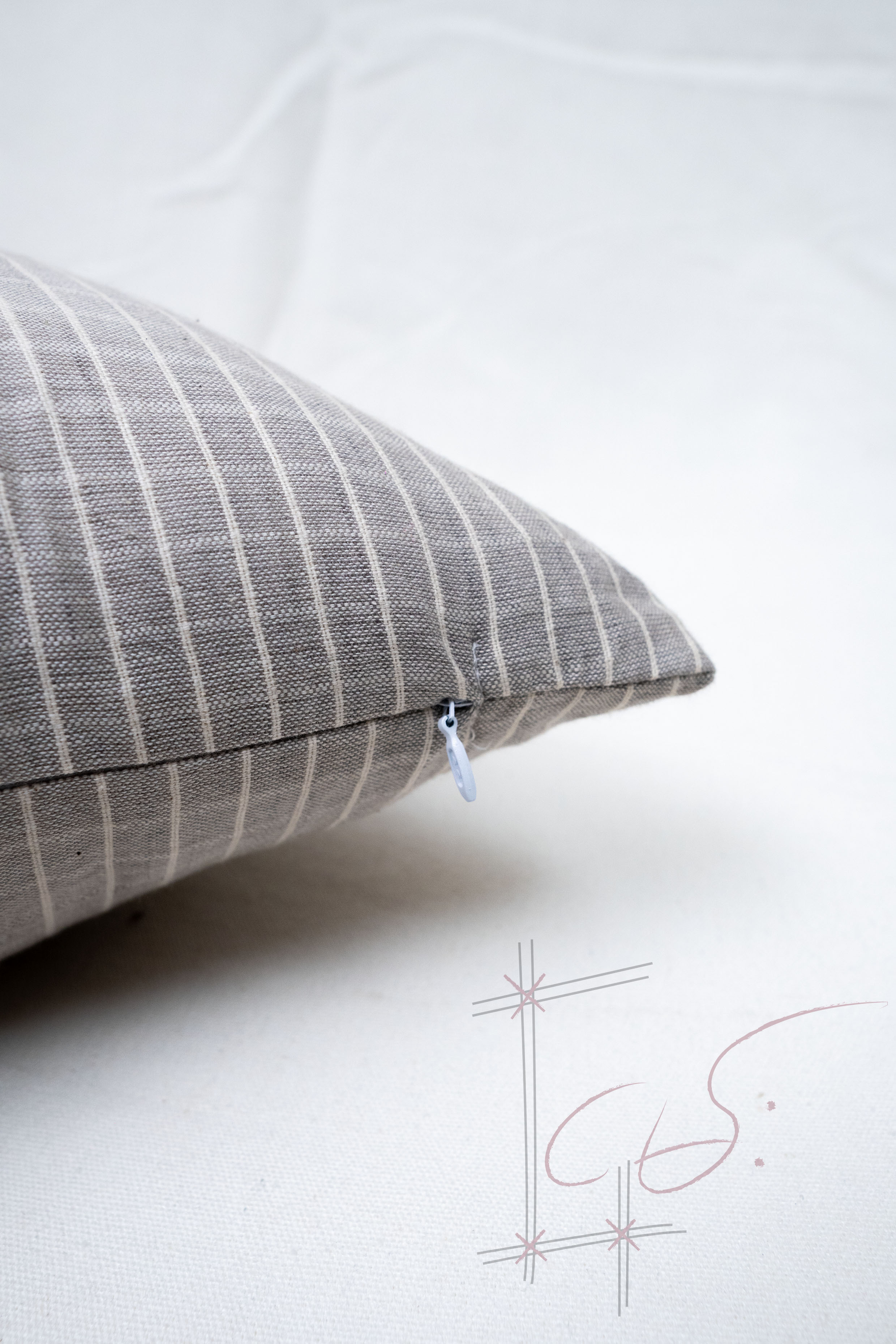 Mono Tone Cushion Cover